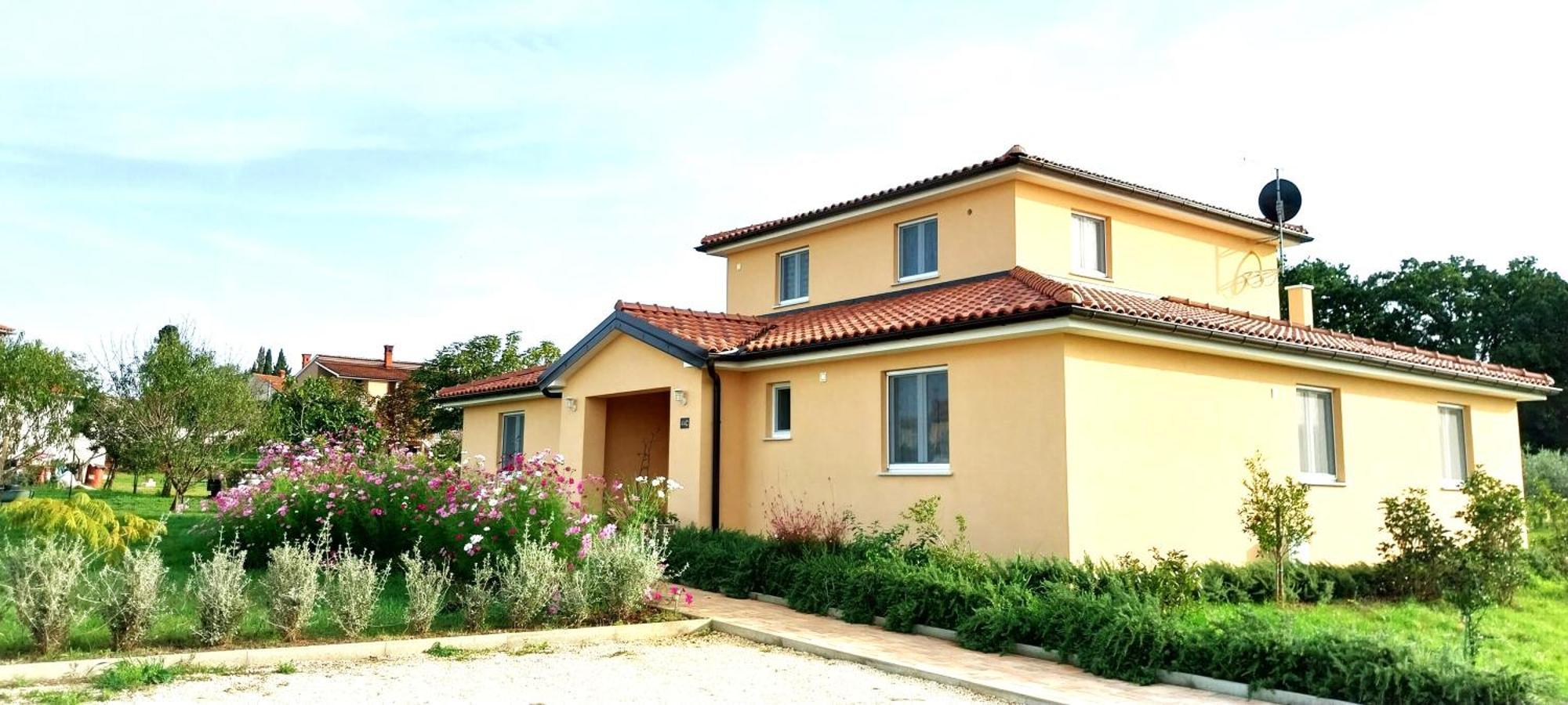 Vila Dubravka - Schoen Und Komfortabel Inmitten Von Olivenbaeumen Und Weinbergen Mit Whirlpool Valtura 外观 照片